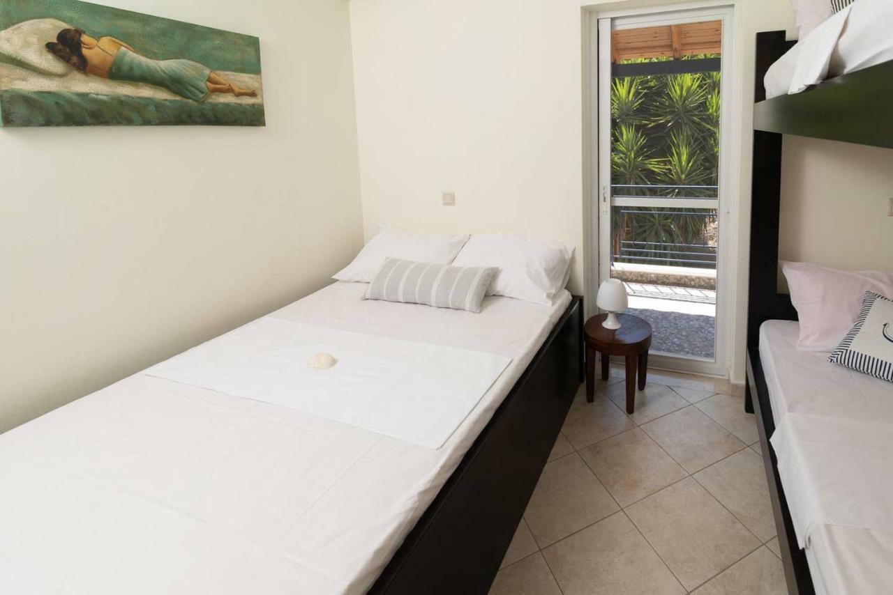 Karavostasi  Seaview Flat Steps To The Beach מראה חיצוני תמונה